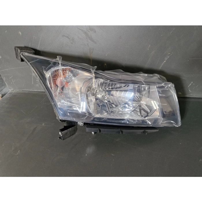 CHEVROLET CRUZE SAĞ ÖN FAR SIFIR 2009-2012