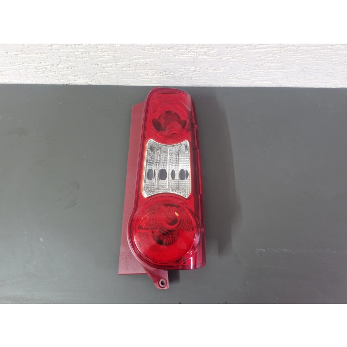 CİTROEN BERLİNGO SAĞ ARKA STOP LAMBASI ÇİFT KAPI SIFIR 2015-2018