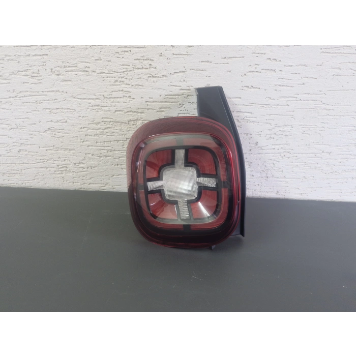 DACİA DUSTER SOL ARKA STOP LAMBASI DUYSUZ SIFIR 2018-2021