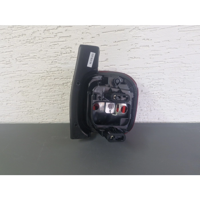 DACİA DUSTER SOL ARKA STOP LAMBASI DUYSUZ SIFIR 2018-2021