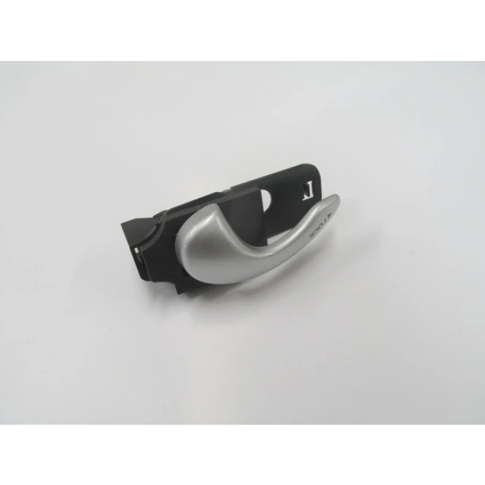 FIAT DOBLO- 01/05; ÖN KAPI İÇ AÇMA KOLU SOL GÜMÜŞ GRİ (HUSHAN)