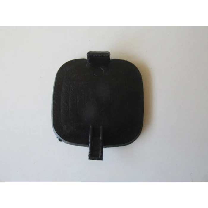 FIAT DOBLO- 11/15; ARKA TAMPON ÇEKİ DEMİRİ KAPAĞI