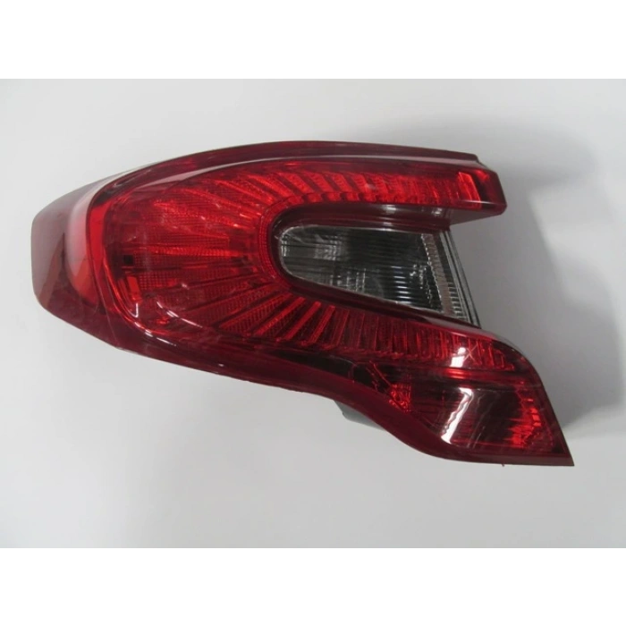 FIAT EGEA- SD- 15/20; DIŞ STOP LAMBASI SOL KIRMIZI/BEYAZ (MARS) (E MARKLI)