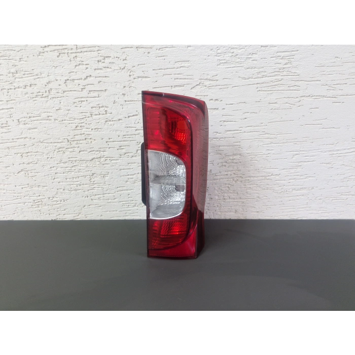 FİAT FİORİNO SAĞ ARKA STOP LAMBASI ÇİFT KAPI DUYSUZ SIFIR 2008-2019