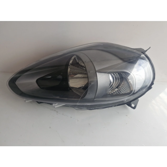 FİAT GRANDE PUNTO EVO SOL ÖN FAR CAMI 2010-2012