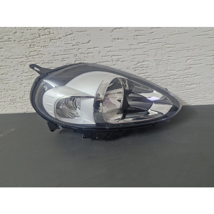 FİAT PUNTO EVO SAĞ ÖN FAR MOTORLU MOR SOKET SIFIR VALEO 2008-2012