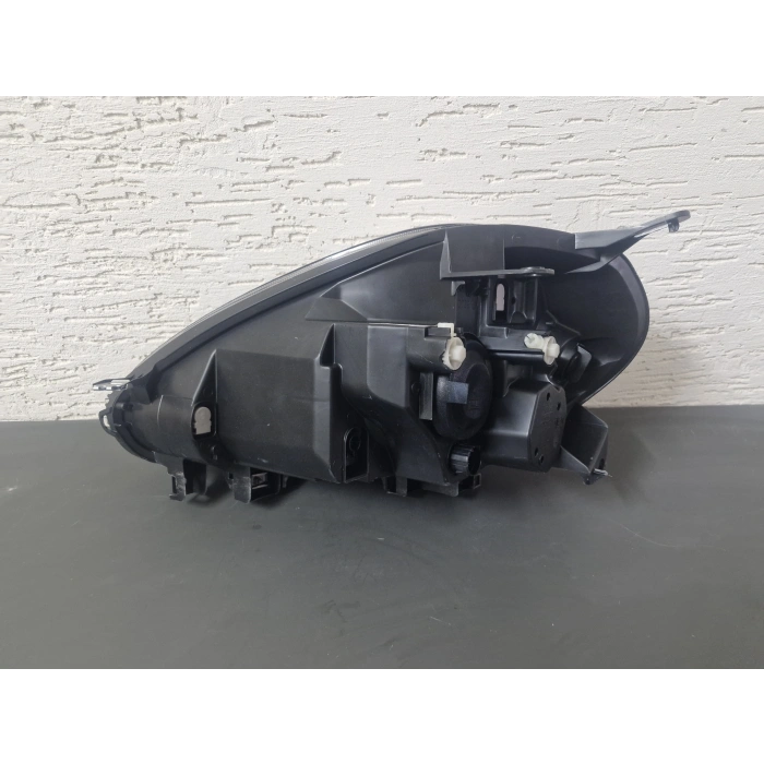 FİAT PUNTO EVO SAĞ ÖN FAR MOTORLU MOR SOKET SIFIR VALEO 2008-2012