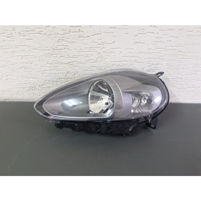 FİAT PUNTO EVO SOL ÖN FAR KOYU GRİ MOTORLU SIFIR 2009-2011