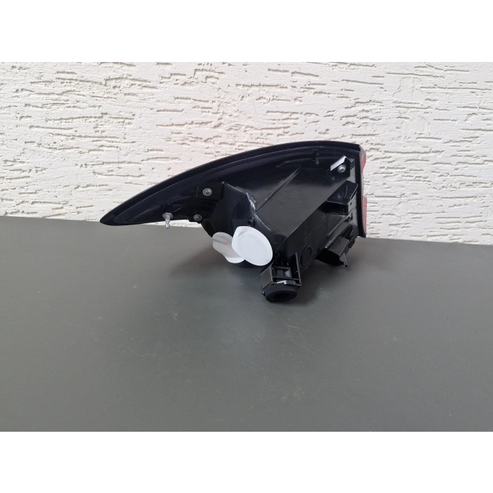 FORD FİESTA SAĞ ARKA STOP LAMBASI SIFIR 2022-2025