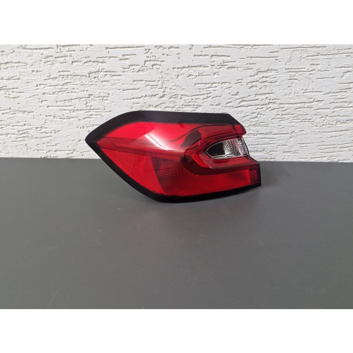 FORD FİESTA SOL ARKA STOP LAMBASI SIFIR 2022-2025