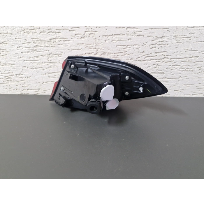 FORD FİESTA SOL ARKA STOP LAMBASI SIFIR 2022-2025