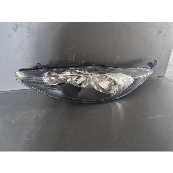 FORD FİESTA SOL ÖN FAR İÇİ SİYAH ZEMİN SIFIR 2008-2012