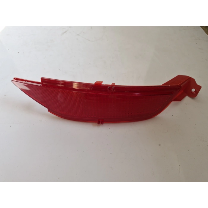 FORD FİESTA TAMPON SAĞ ARKA REFLEKTÖRÜ SIFIR 2008-2016