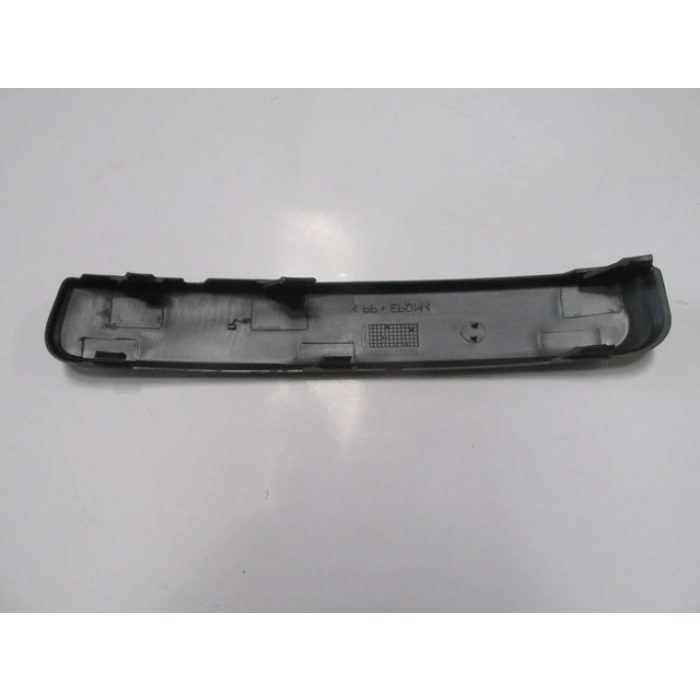 FORD FOCUS C MAX- 04/06; ÖN TAMPON BANDI SOL SİYAH (PÜTÜRLÜ TİP) (TYG)