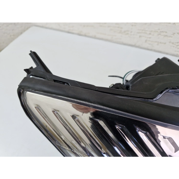 FORD FOCUS SAĞ ÖN FAR MOTORLU 1998-2001 SIFIR AYARINDA