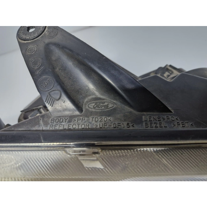 FORD FOCUS SAĞ ÖN FAR ORJİNAL 2005-2007