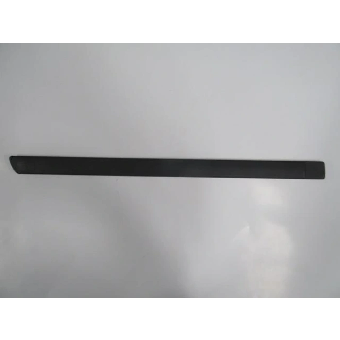 FORD FOCUS- SD- 05/07; ARKA KAPI BANDI SAĞ SİYAH