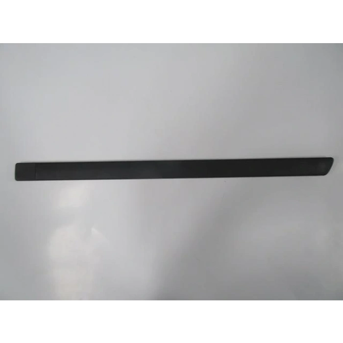 FORD FOCUS- SD- 05/07; ARKA KAPI BANDI SOL SİYAH