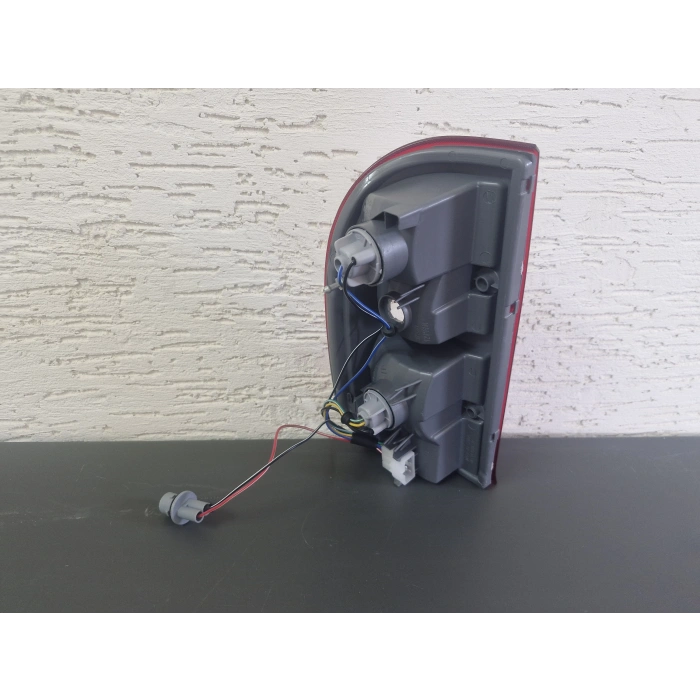 FORD RANGER SAĞ ARKA STOP LAMBASI DUYLU SIFIR 2002-2006