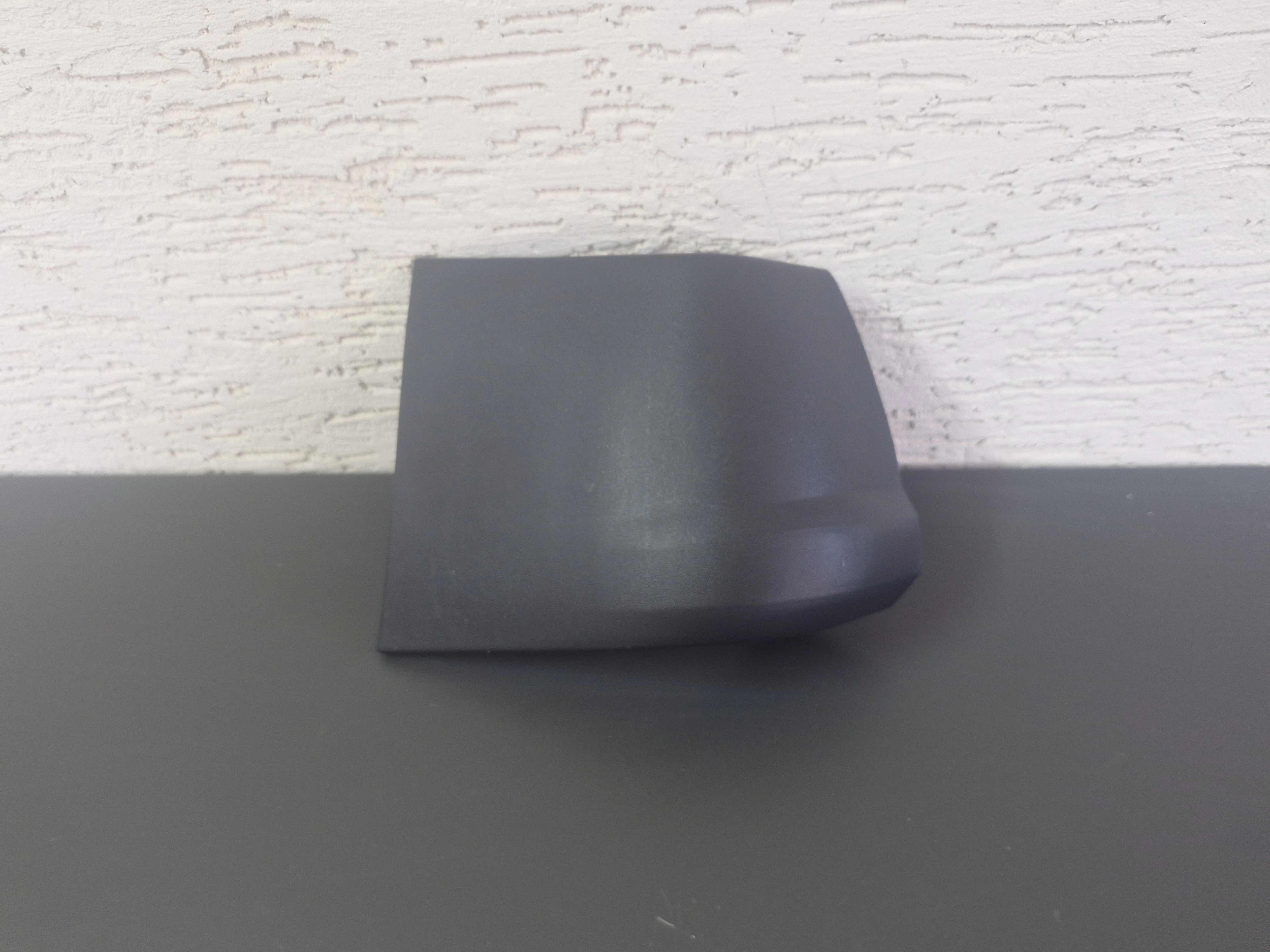 FORD TRANSİT CONNECT ARKA SAĞ TAMPON UCU SİYAH SIFIR 2002-2009