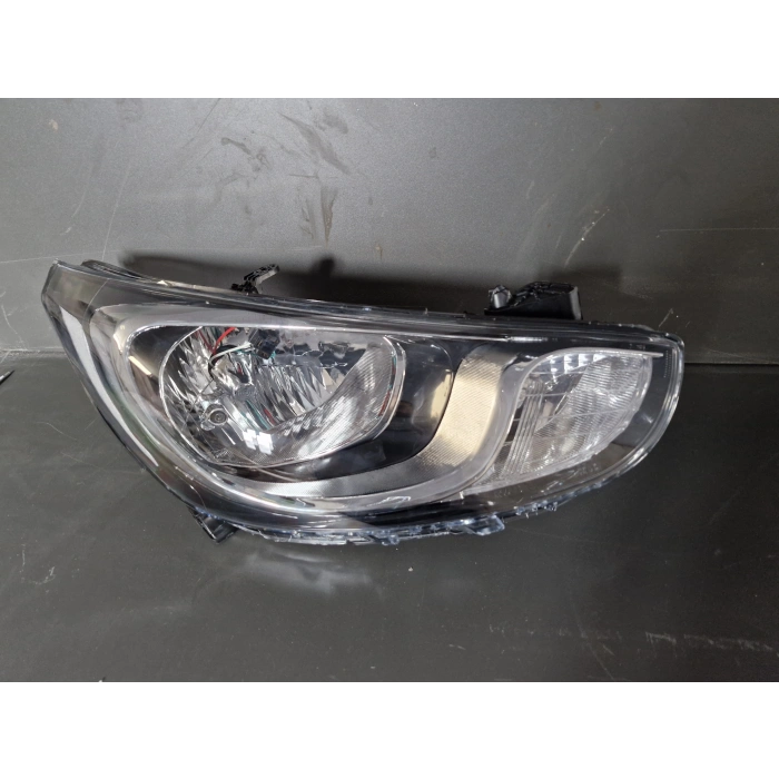 HYUNDAİ ACCENT BLUE SAĞ ÖN FAR SIFIR 2011-2015