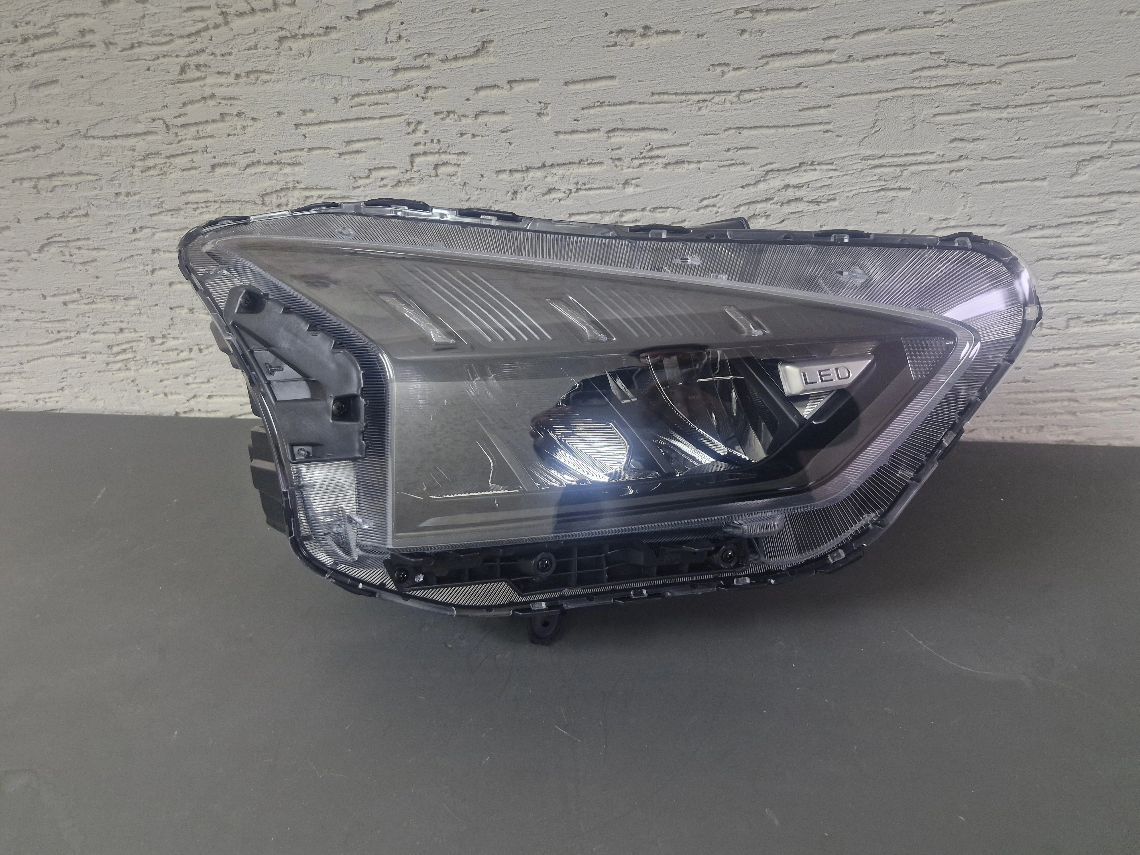 HYUNDAİ BAYON SAĞ ÖN FAR LEDLİ SIFIR 2021-2026