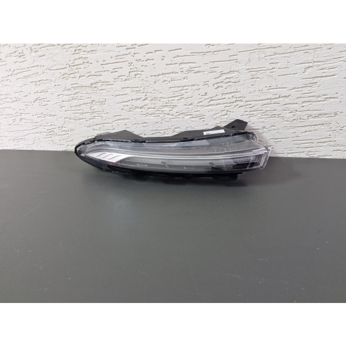 HYUNDAİ BAYON SAĞ ÖN FAR ÜST SİNYALİ SIFIR 2021-2024