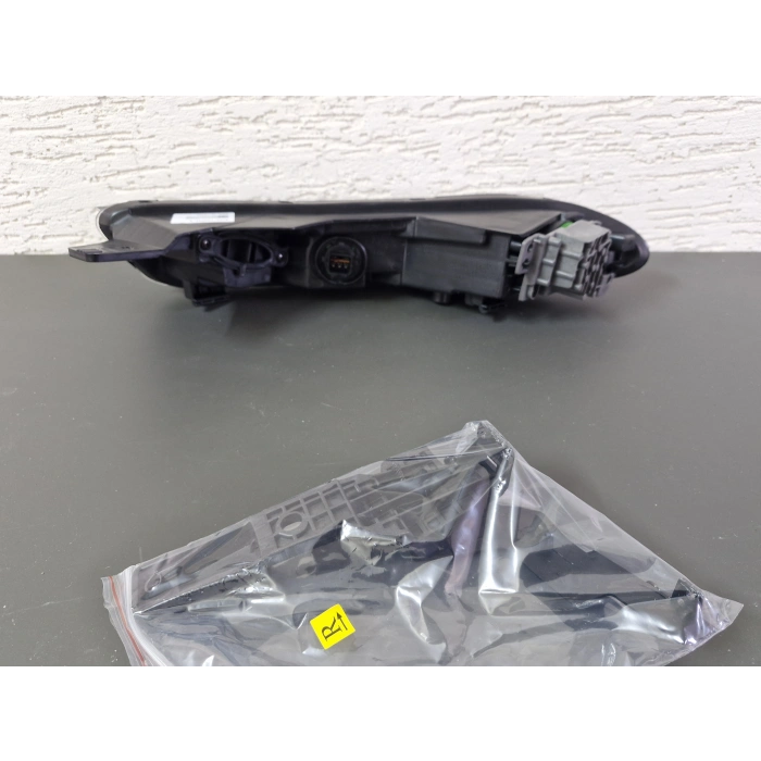 HYUNDAİ BAYON SAĞ ÖN FAR ÜST SİNYALİ SIFIR 2021-2024