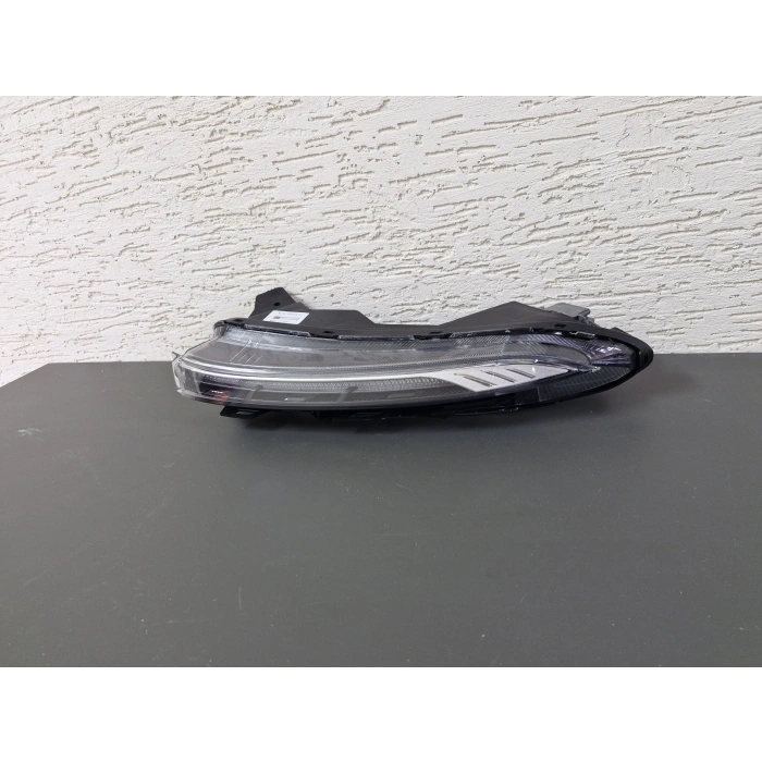 HYUNDAİ BAYON SOL ÖN FAR ÜST SİNYALİ SIFIR 2021-2024