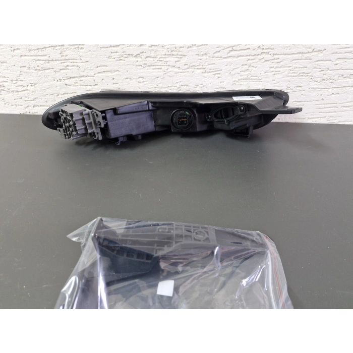 HYUNDAİ BAYON SOL ÖN FAR ÜST SİNYALİ SIFIR 2021-2024