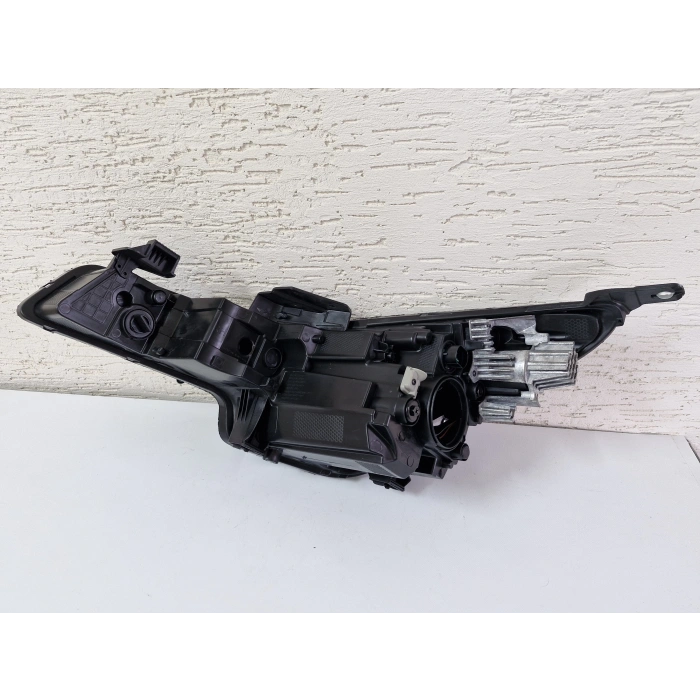 HYUNDAİ ELANTRA SAĞ ÖN FAR SIFIR 2020-2024