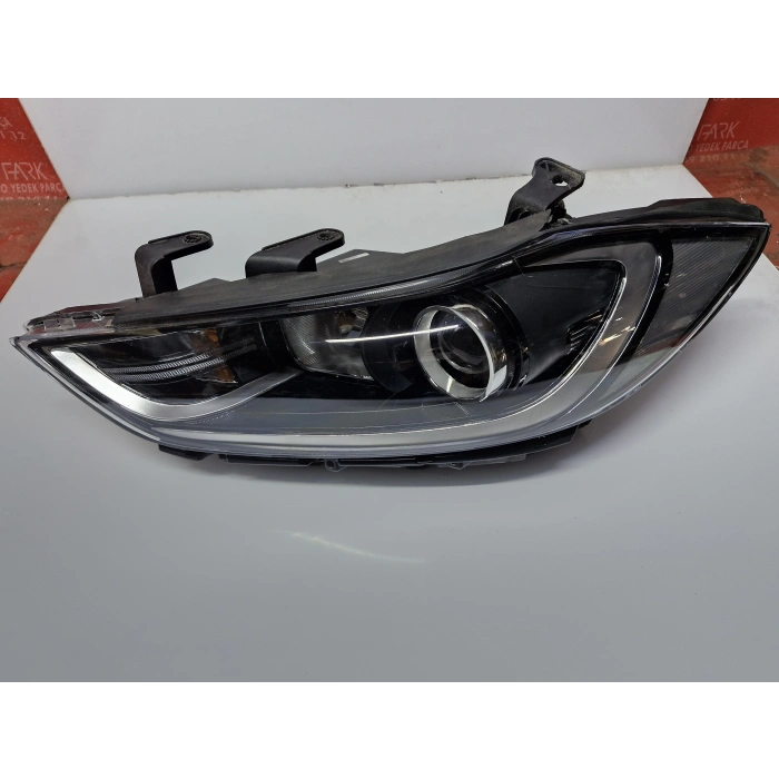 HYUNDAİ ELANTRA SOL ÖN FAR MERCEKLİ LEDSİZ 2015-2018 SIFIR AYARI