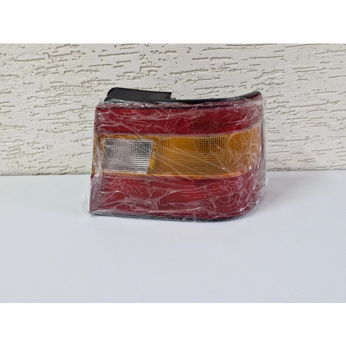 HYUNDAİ EXCEL SAĞ ARKA STOP LAMBASI DUYLU SIFIR 1992-1994