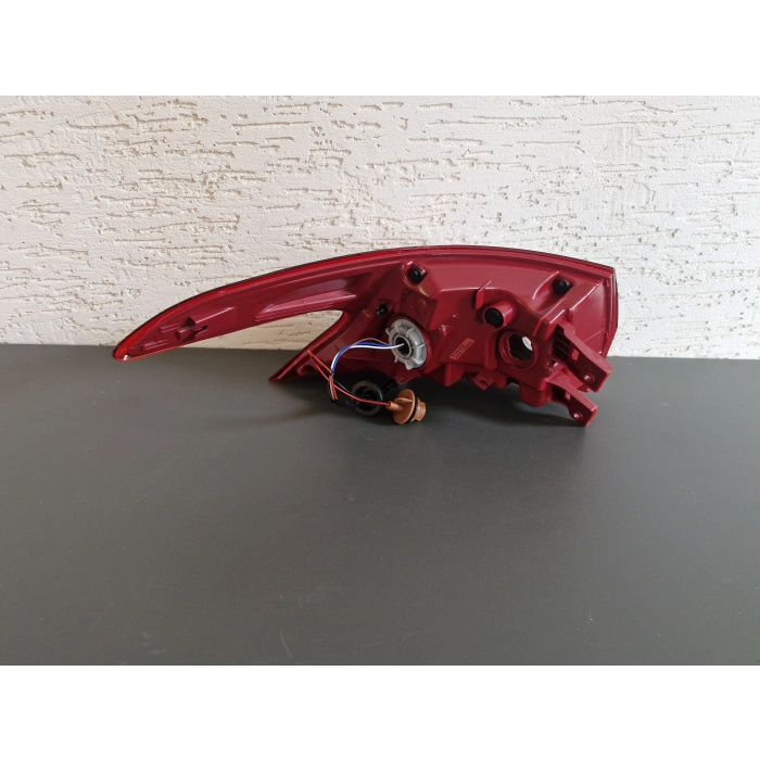 HYUNDAİ İ20 SAĞ ARKA DIŞ STOP LAMBASI LEDLİ SIFIR 2021-2025