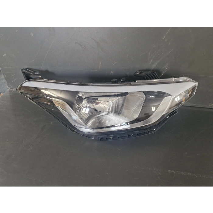 HYUNDAİ İ20 SAĞ ÖN FAR MERCEKSİZ SIFIR 2014-2018