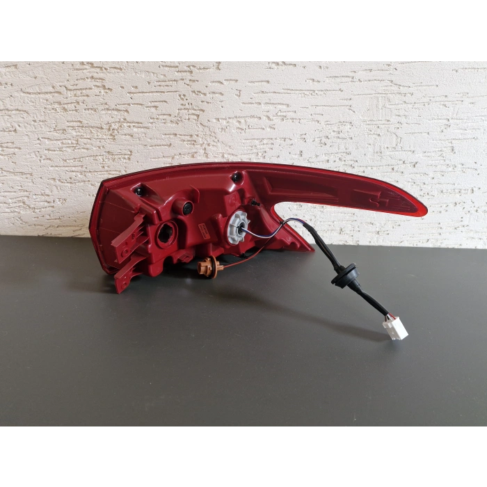 HYUNDAİ İ20 SOL ARKA DIŞ STOP LAMBASI LEDLİ SIFIR 2021-2025