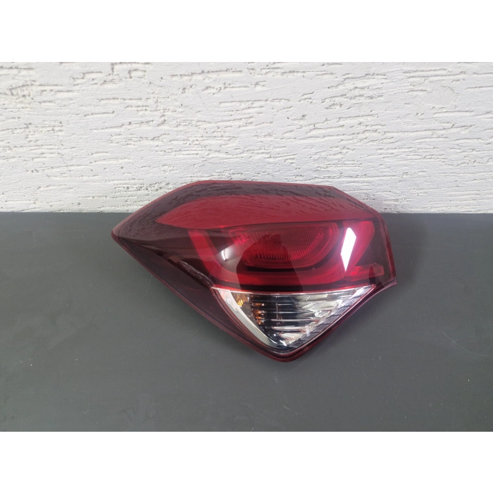 HYUNDAİ İ20 SOL ARKA STOP LAMBASI DUYLU SIFIR 2014-2016