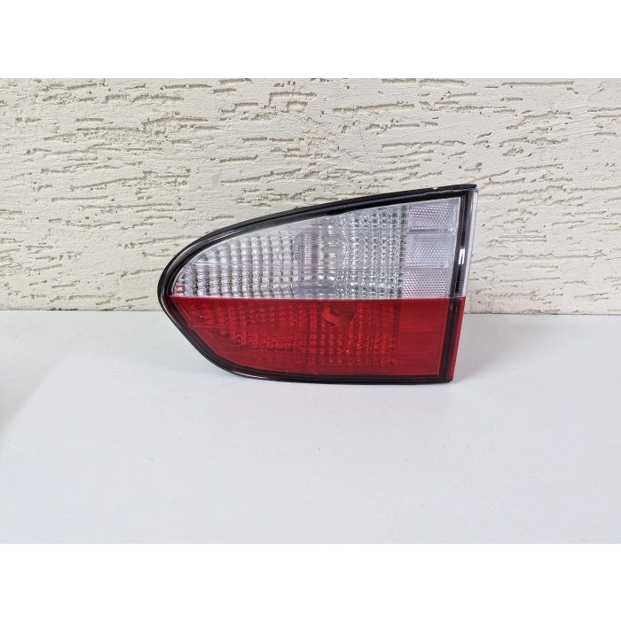 HYUNDAİ STAREX SAĞ ARKA BAGAJ İÇ STOP LAMBASI SIFIR 2005-2007