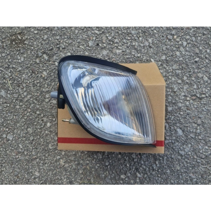 HYUNDAİ STAREX SAĞ ÖN FAR SİNYALİ DUYLU SIFIR 1997-2000