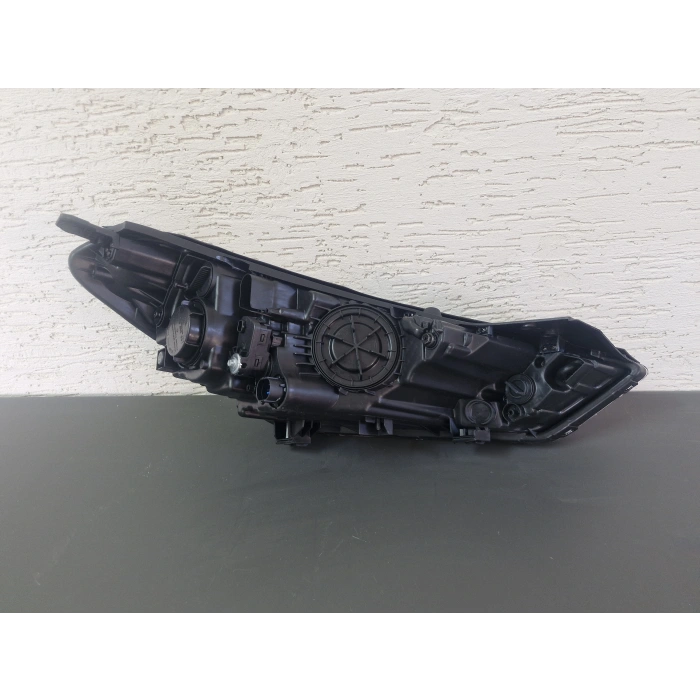 HYUNDAİ TUCSON SOL ÖN FAR LEDSİZ MOTORLU SIFIR 2015-2018