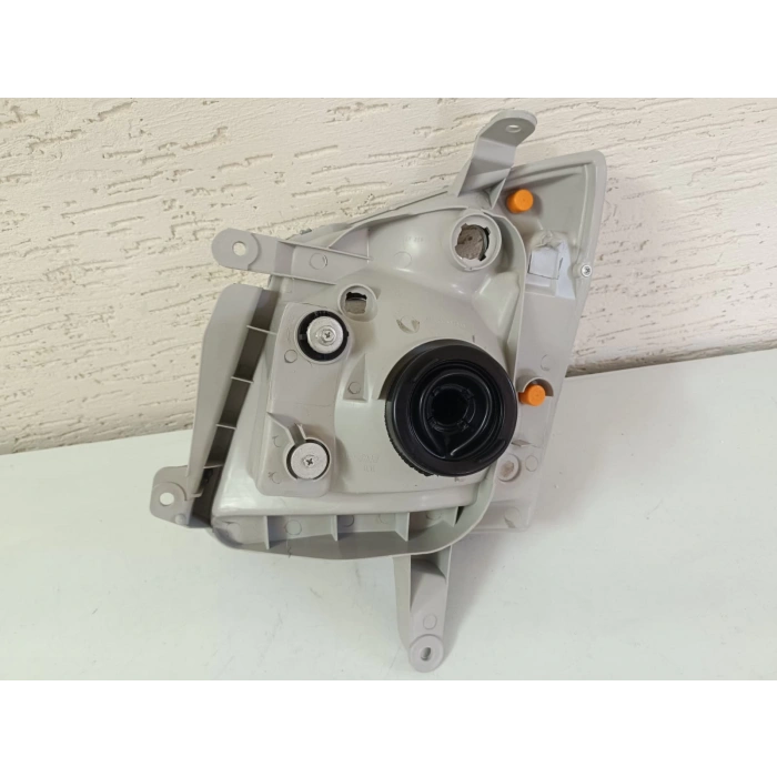 ISIZU D-MAX SAĞ ÖN FAR MOTORSUZ SIFIR MERCEKSİZ 2007-2012