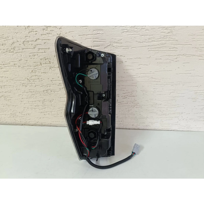 İSUZU D-MAX SAĞ ARKA STOP LAMBASI SIFIR 2024-2026