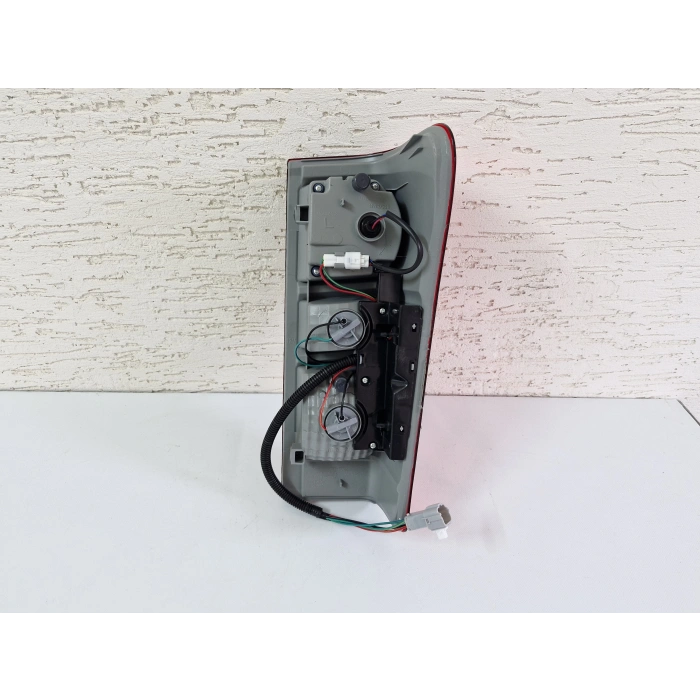 İSUZU D-MAX SOL ARKA STOP LAMBASI LEDLİ SIFIR 2012-2016