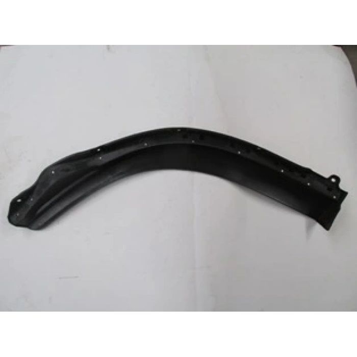 ISUZU NLR- 10/24; ÇAMURLUK AĞZI PLASTİĞİ SAĞ (BFN)