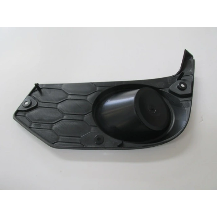 IVECO DAILY- 14/19; SİS LAMBA KAPAĞI SAĞ SİS DELİKSİZ (İTALYA)