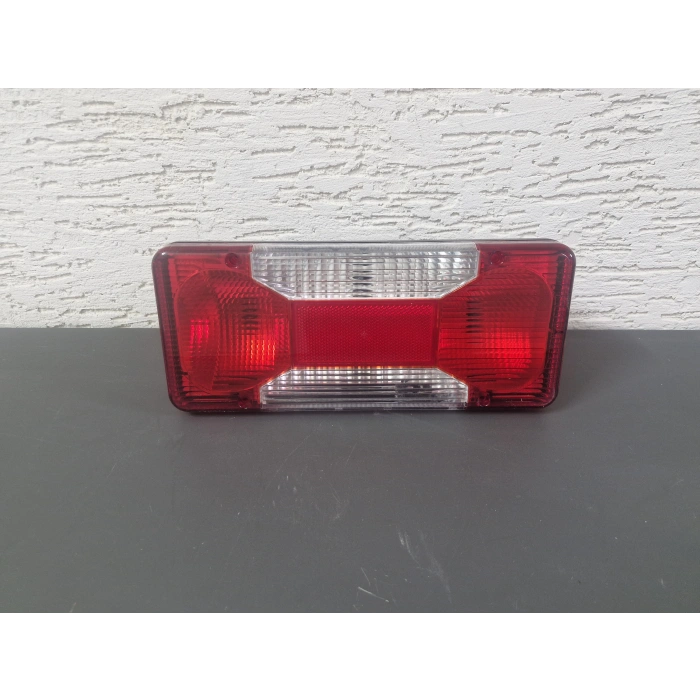 İVECO DAİLY KAMYONET SAĞ ARKA STOP LAMBASI SIFIR 2006-2016