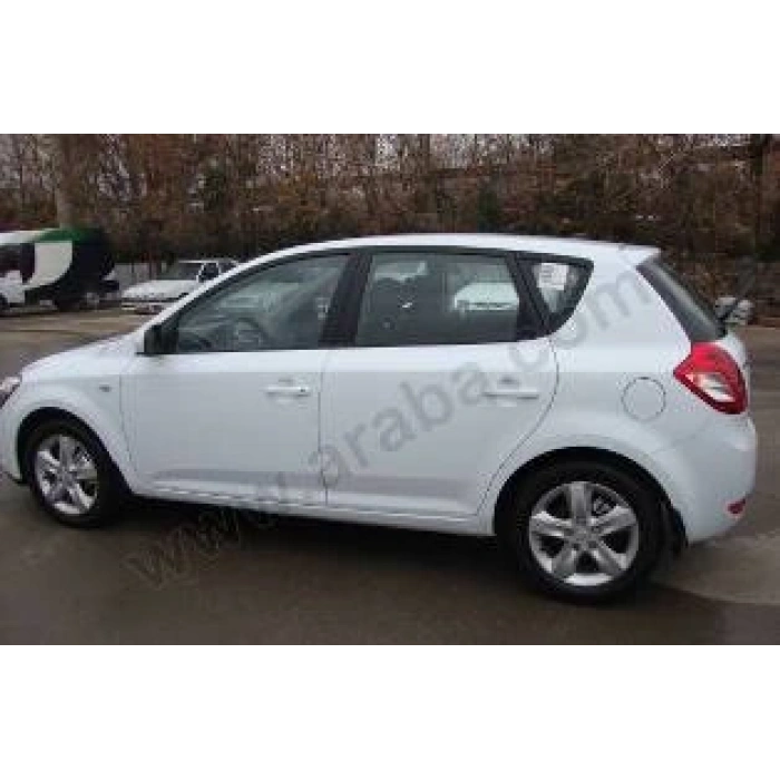 KIA CEED- 10/11; ARAÇ BİLGİLERİ VE RESİMLERİ