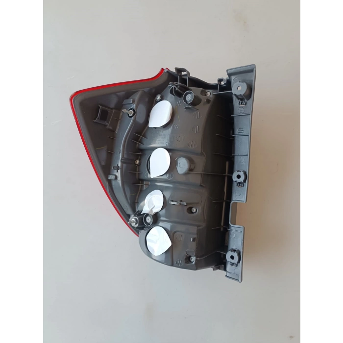 KİA CEED SAĞ STOP LAMBASI LEDSİZ DUYSUZ SIFIR 2007-2012