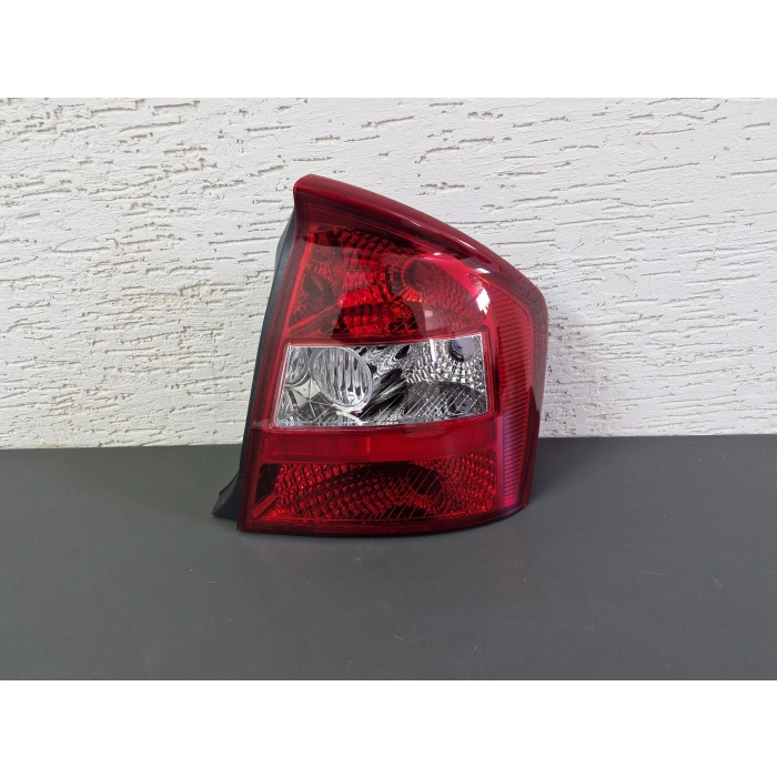 KİA CERATO SEDAN SAĞ ARKA STOP LAMBASI SIFIR 2004-2006