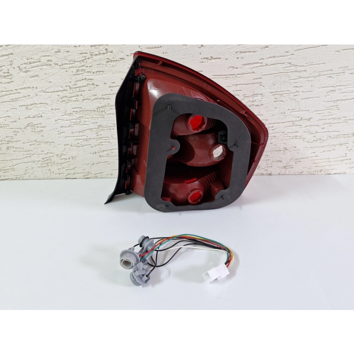 KİA CERATO SEDAN SOL ARKA STOP LAMBASI DUYLU SIFIR 2004-2007